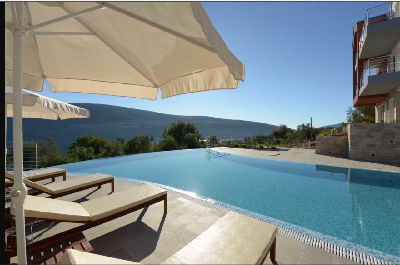 Apartments Acacia Hill Ðenovići Екстериор снимка