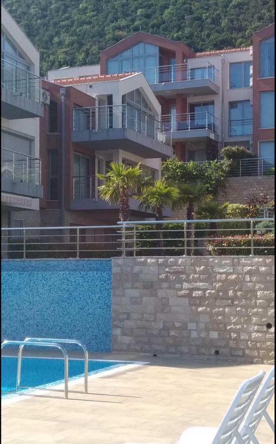 Apartments Acacia Hill Ðenovići Екстериор снимка